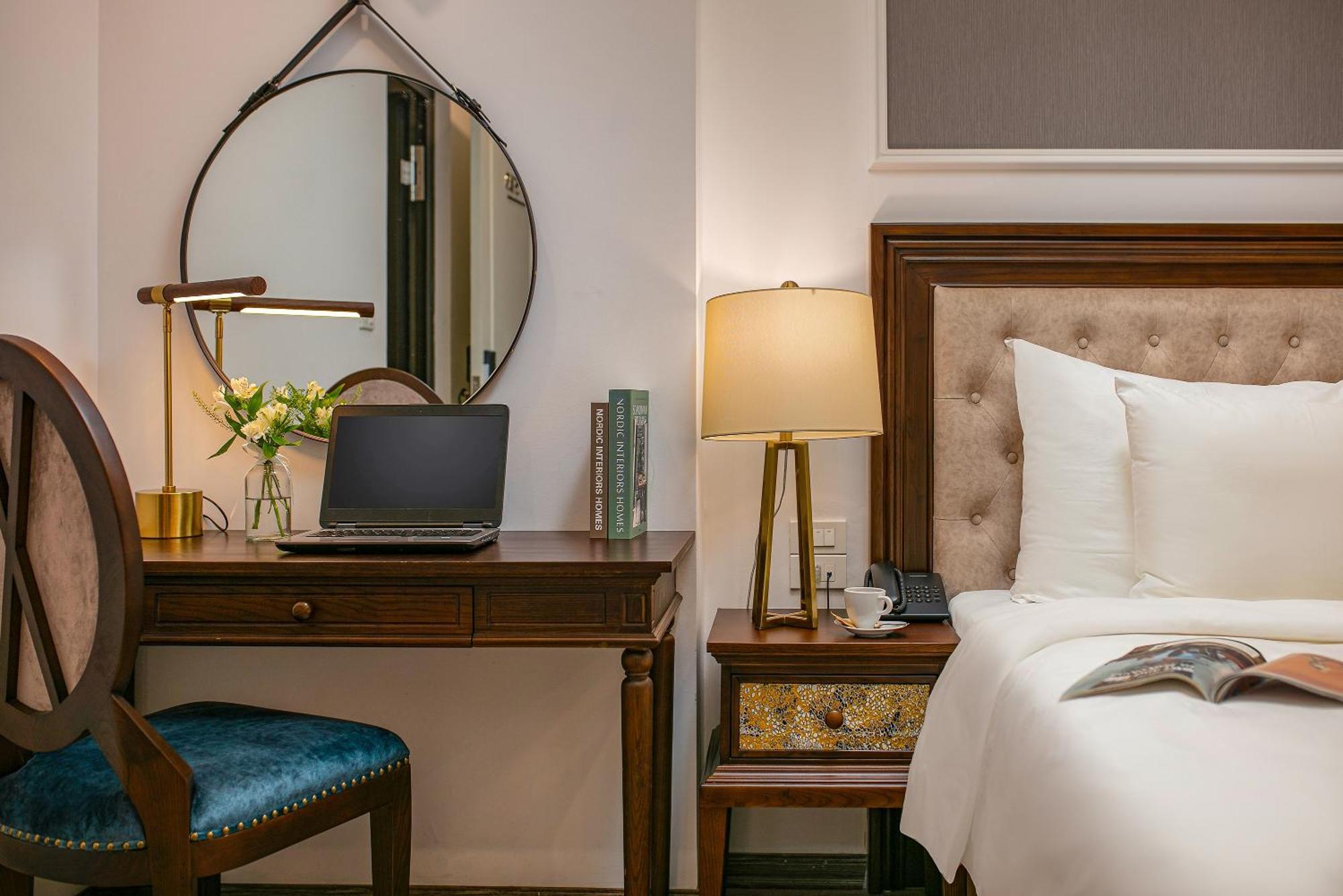 Khách sạn Gloud 4*